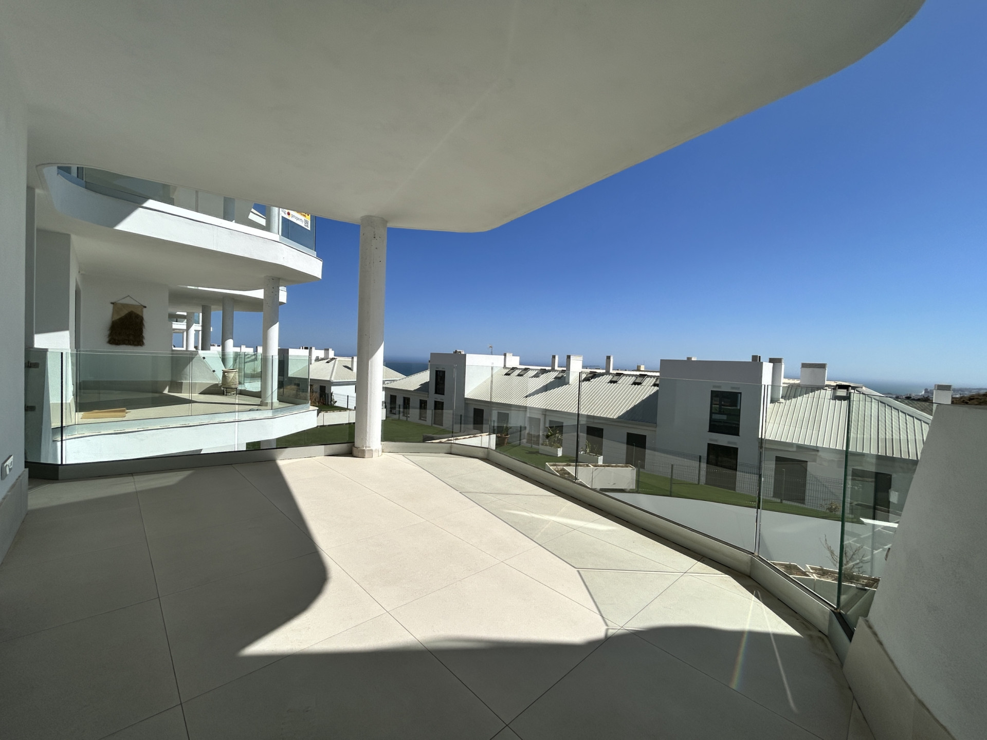 2 Bedroom Apartment in Fuengirola - Photo 23