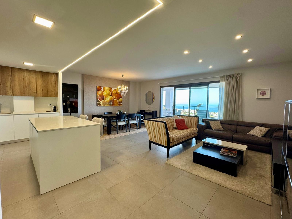 3 Bedroom Apartment in Benalmádena