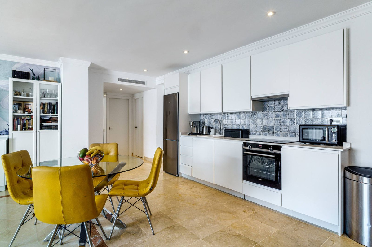 3 Bedroom Apartment in Benahavís - Foto 14