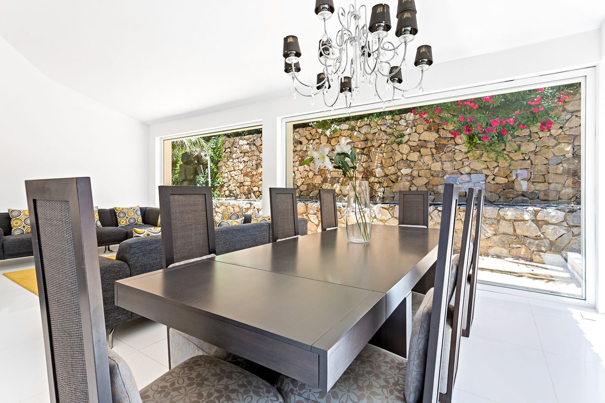 7 Bedroom Villa in Marbella - Photo 23