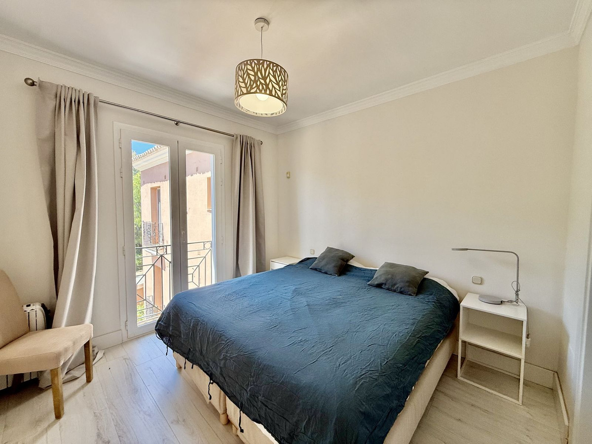 3 Bedroom Penthouse in Casares - Photo 35