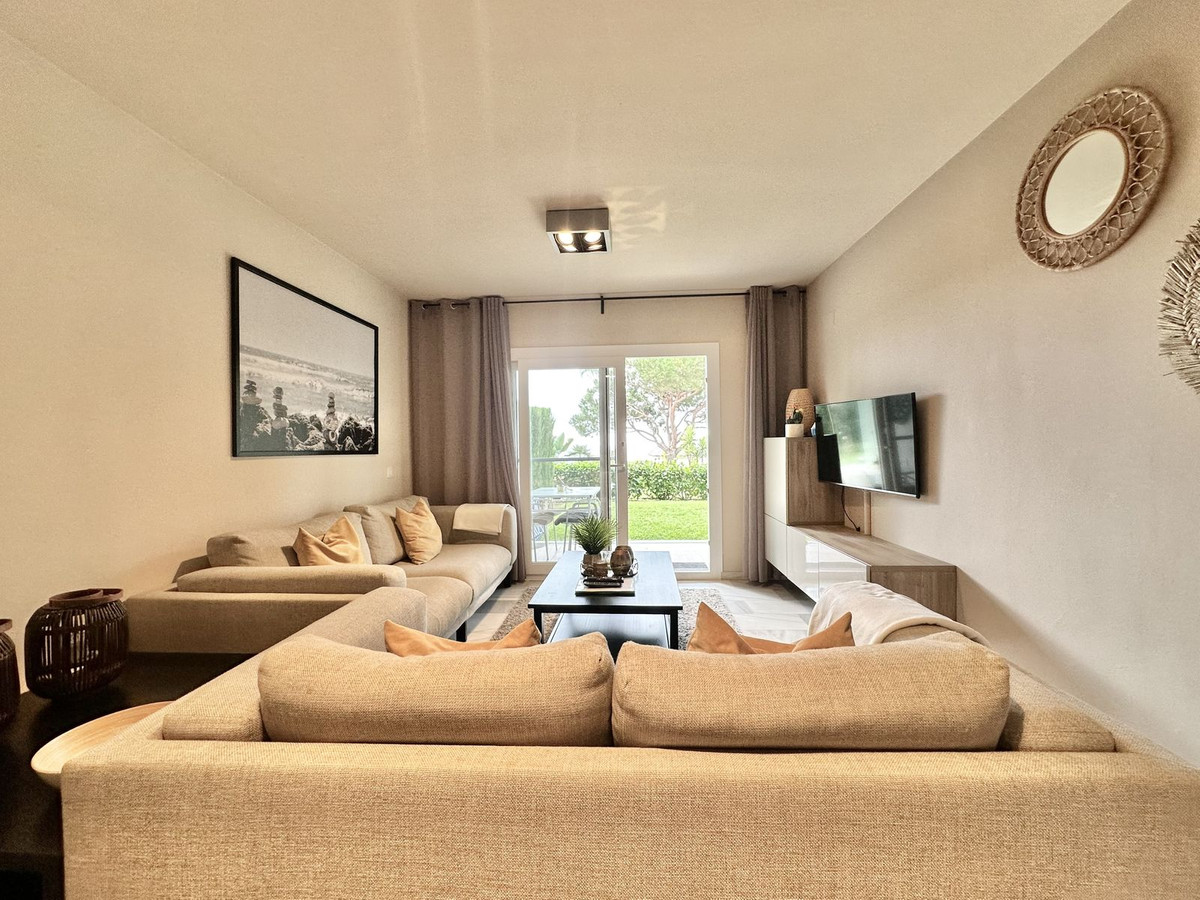 2 Bedroom Apartment in Mijas - Photo 14