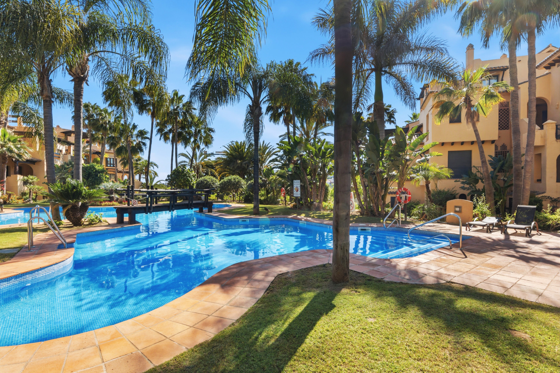 2 Bedroom Apartment in Estepona - Photo 21