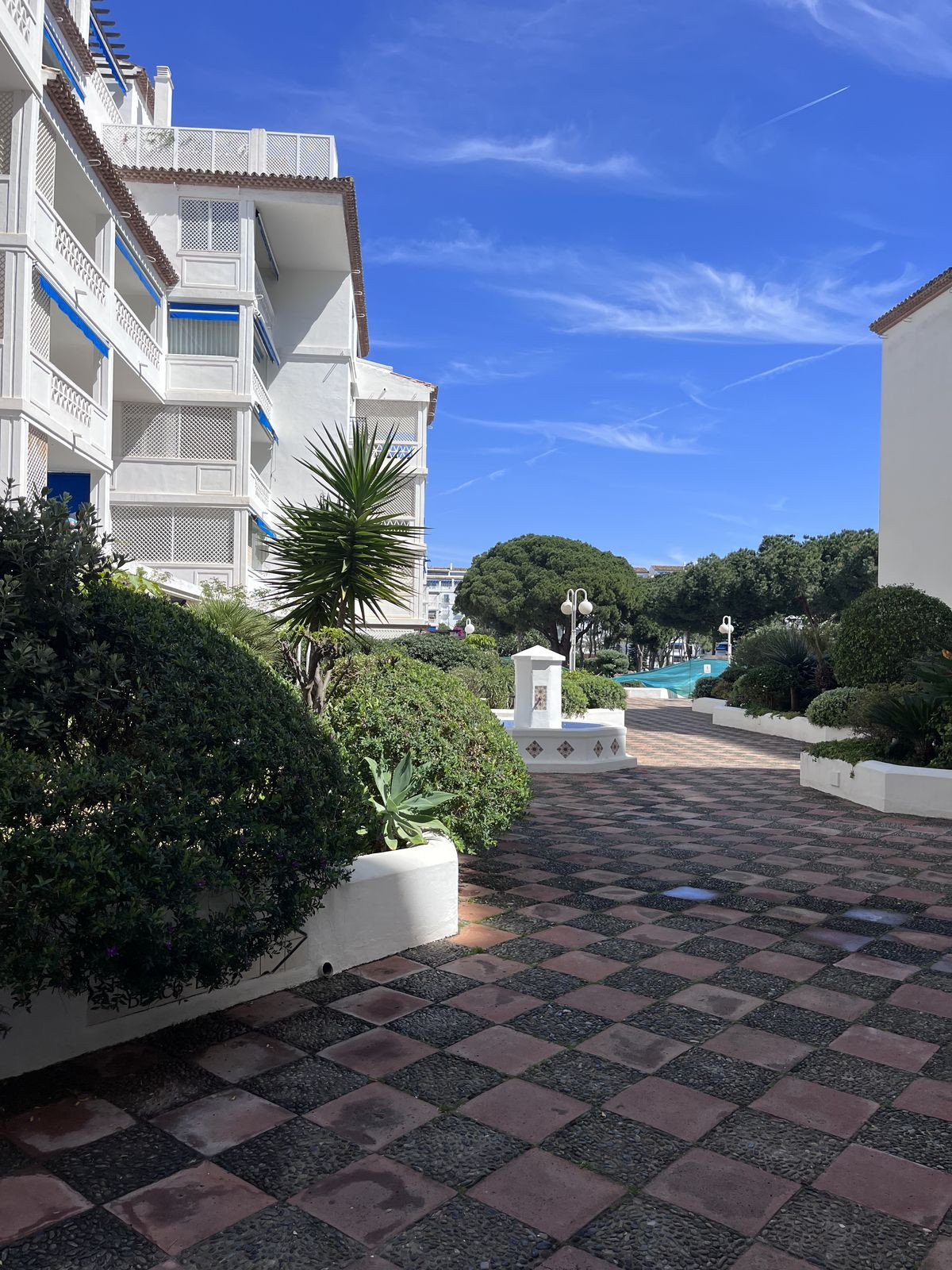 2 Bedroom Apartment in Marbella - Photo 24