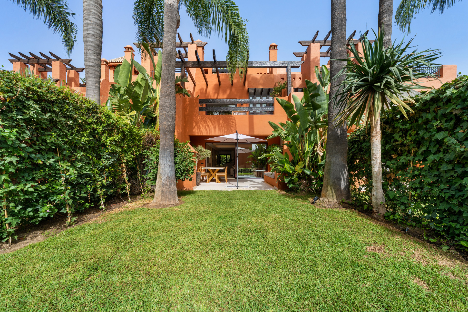 4 Bedroom Townhouse in Marbella - Photo 2