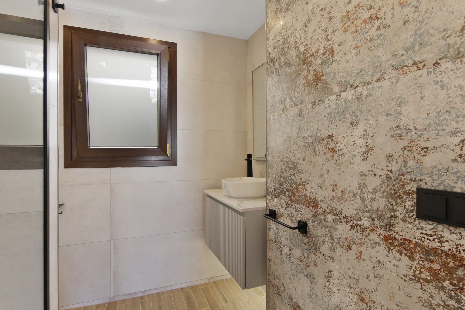 3 Bedroom Penthouse in Estepona - Photo 20