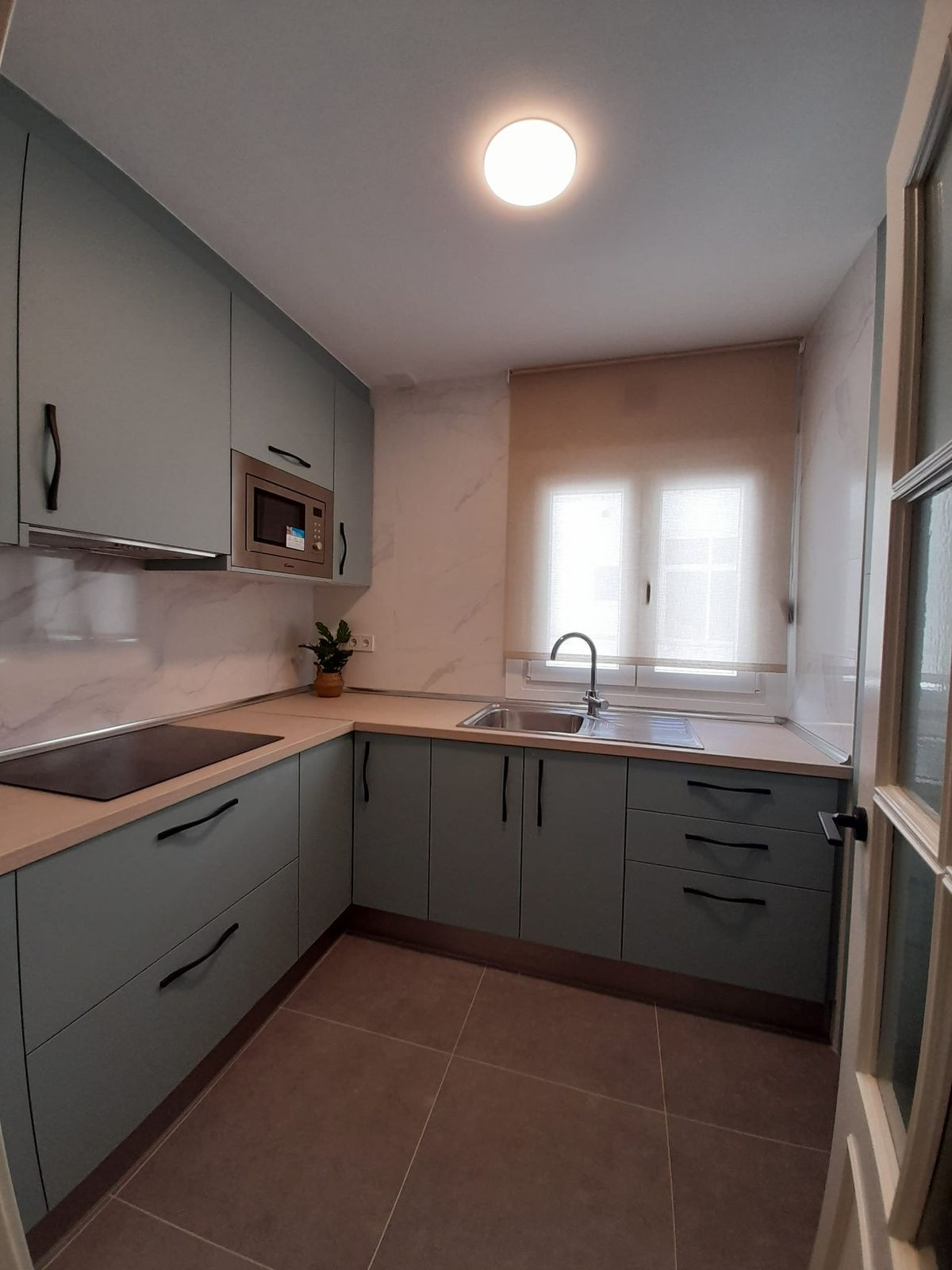 3 Bedroom Apartment in Málaga - Photo 9