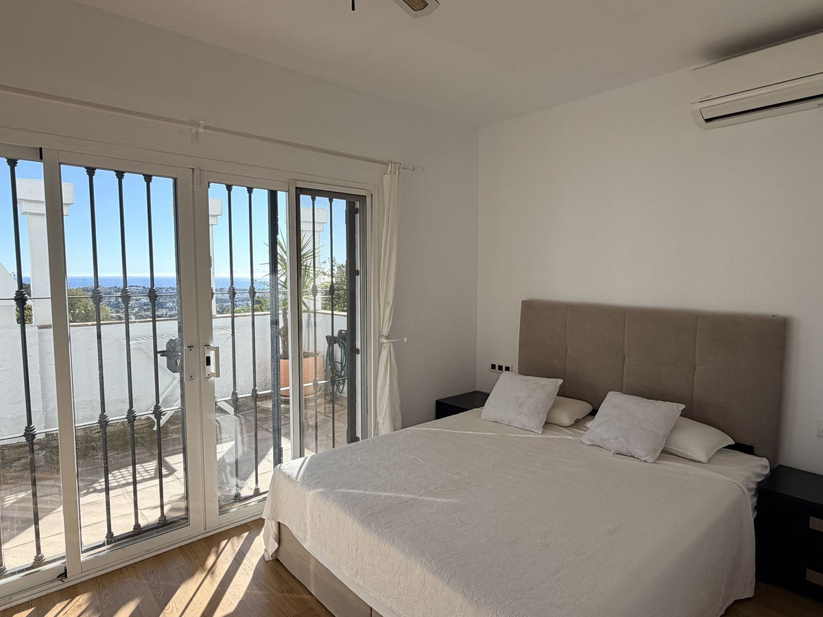 2 Bedroom Apartment in Benahavís - Foto 10