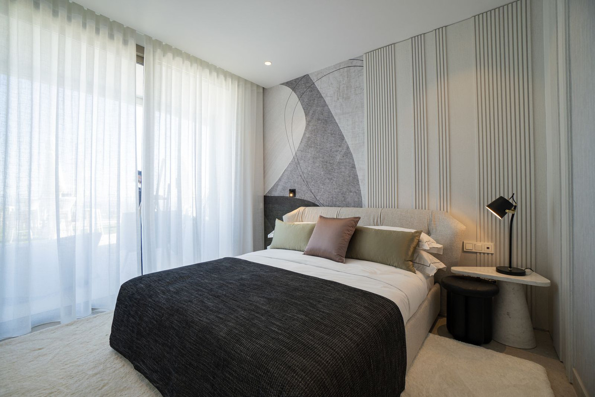 3 Bedroom Apartment in Benahavís - Photo 18