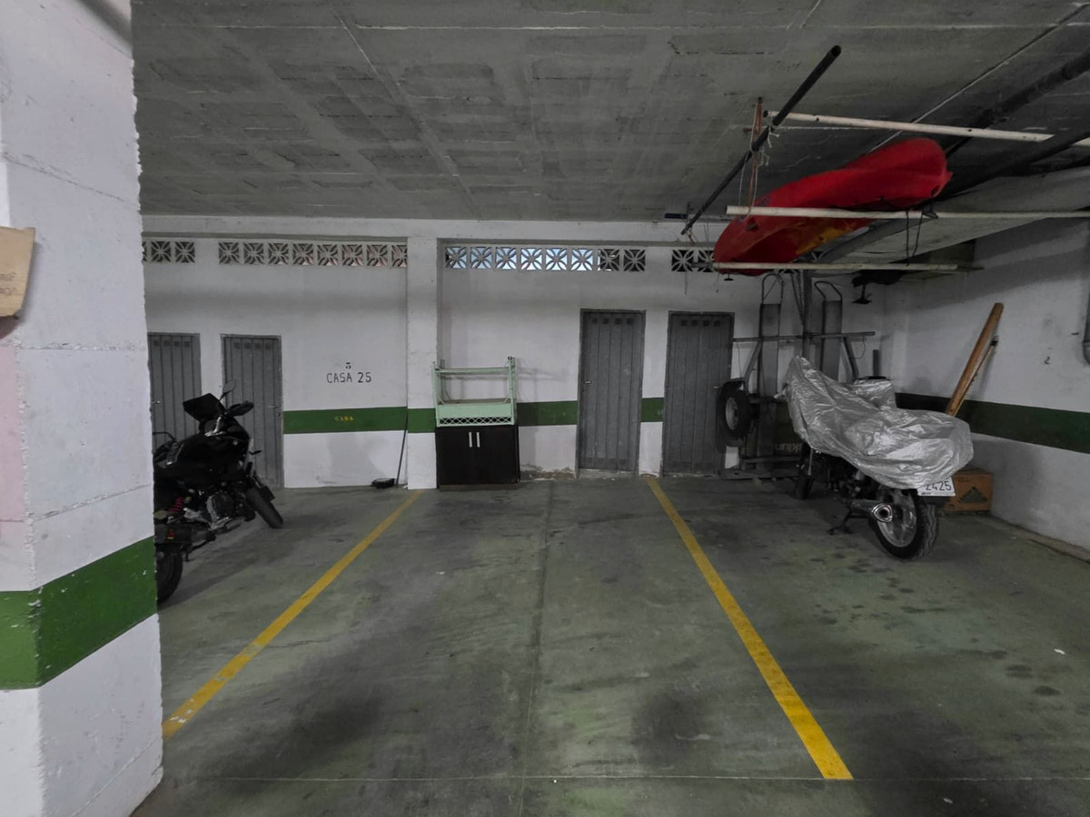Piso de 2 dormitorios con piscina en Málaga – Foto 15