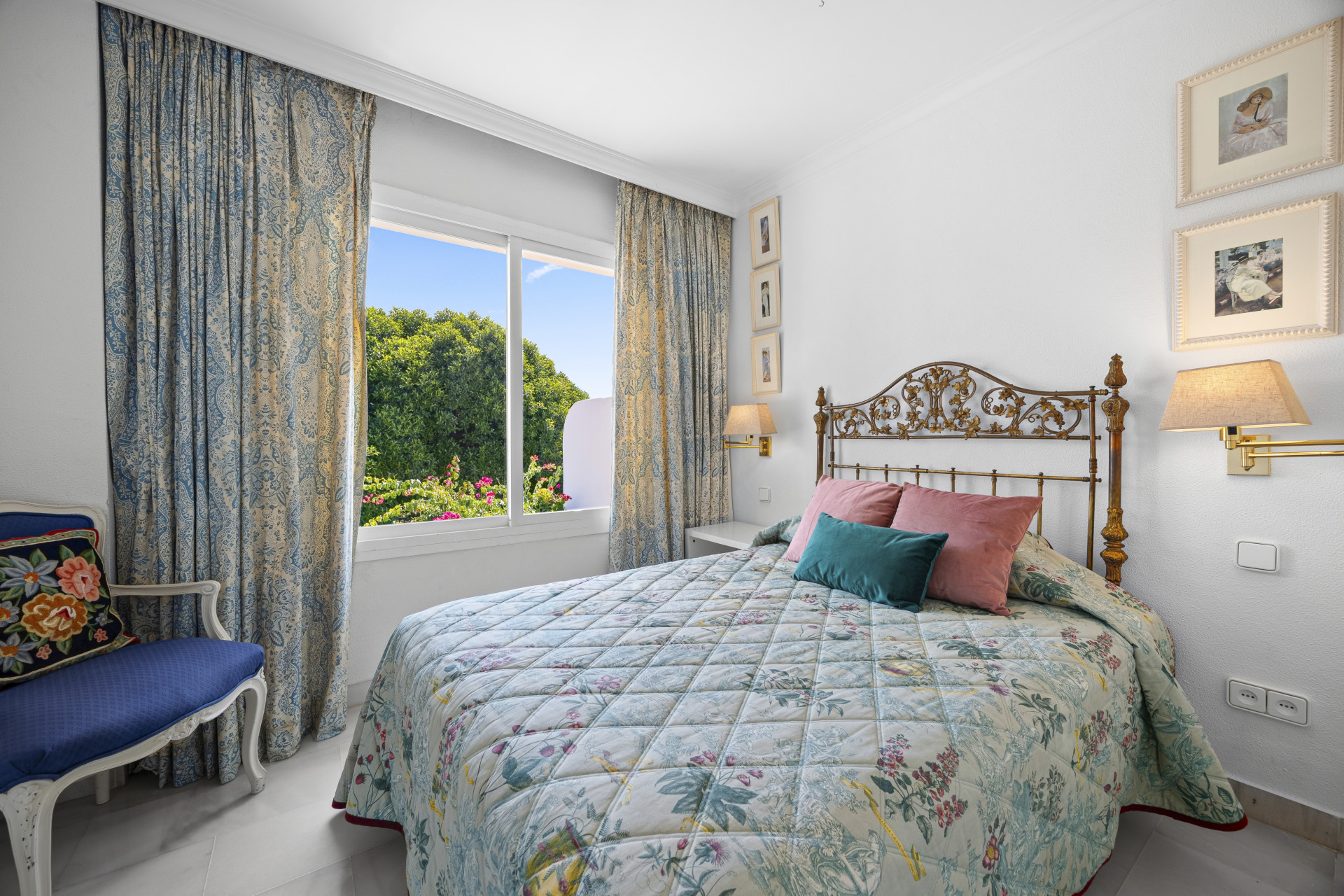 5 Bedroom Townhouse in Estepona - Photo 23