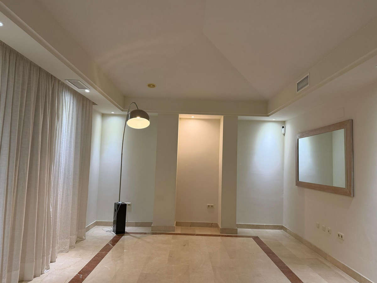 4 Bedroom Apartment in Marbella - Foto 23