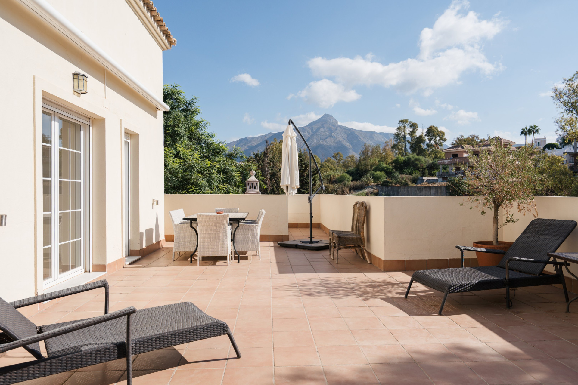 Apartamento com 4 quartos com piscina em Málaga, Espanha – Foto 1