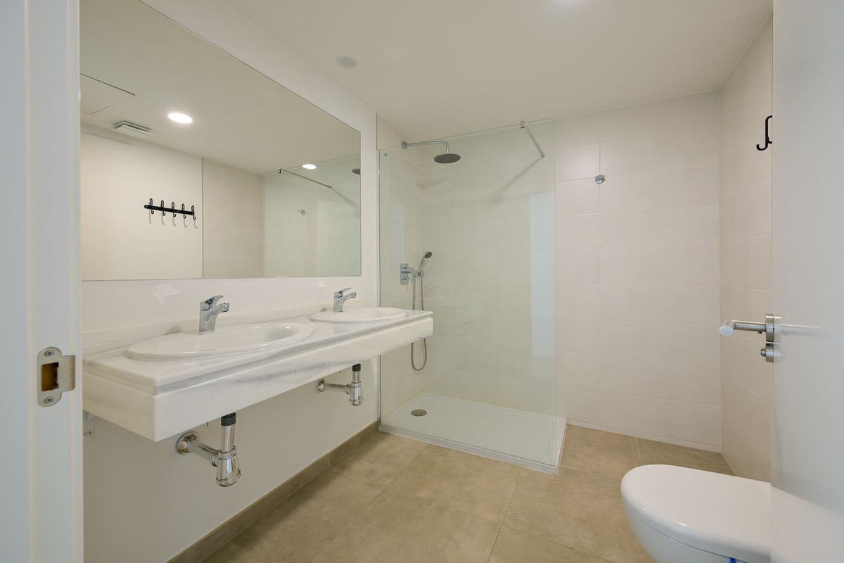 3 Bedroom Penthouse in Benalmádena - Photo 11