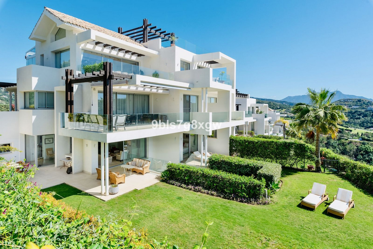 3 Bedroom Apartment in Benahavís - Photo 31