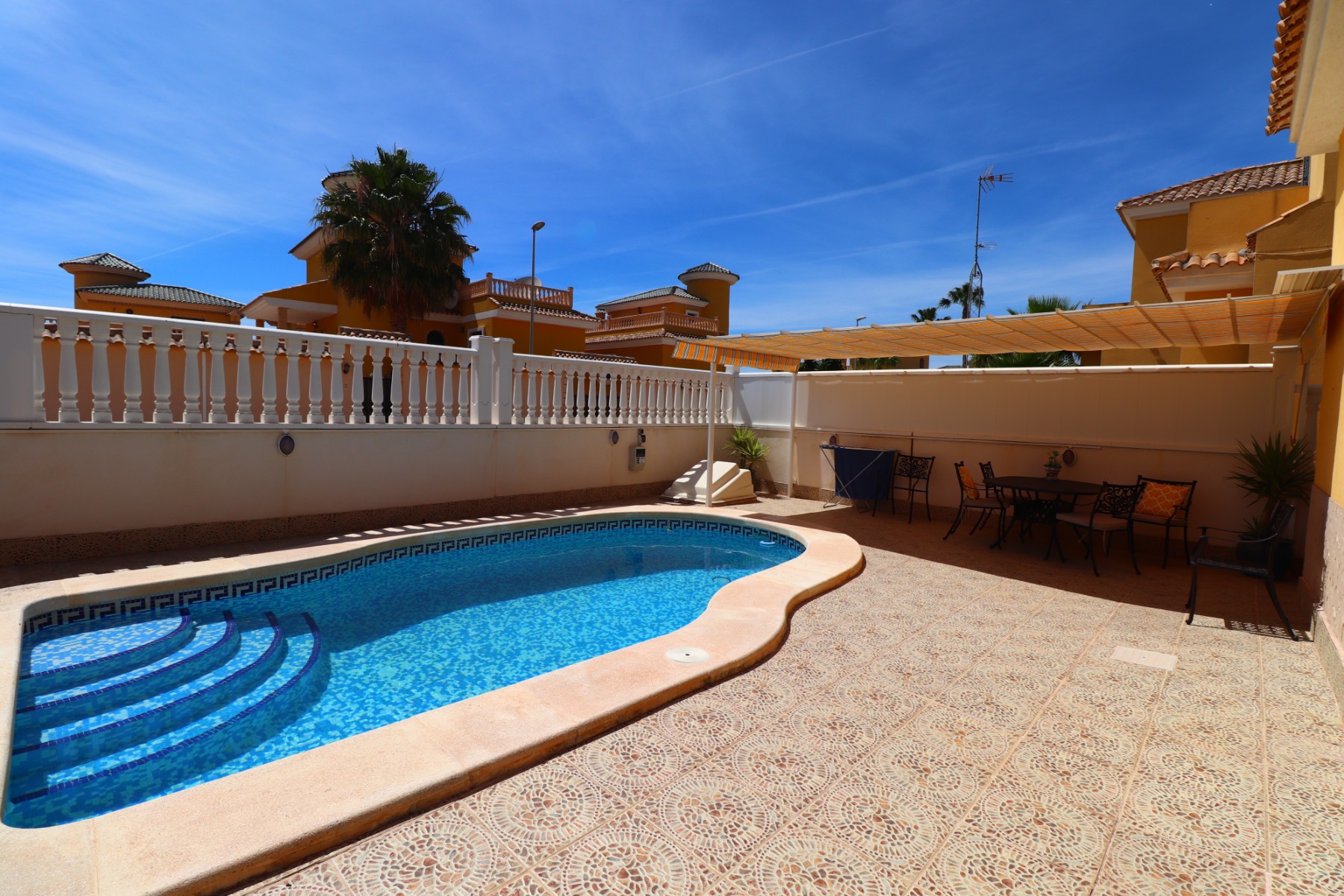 Moradia com 5 quartos com piscina em Alicante, Espanha – Foto 2