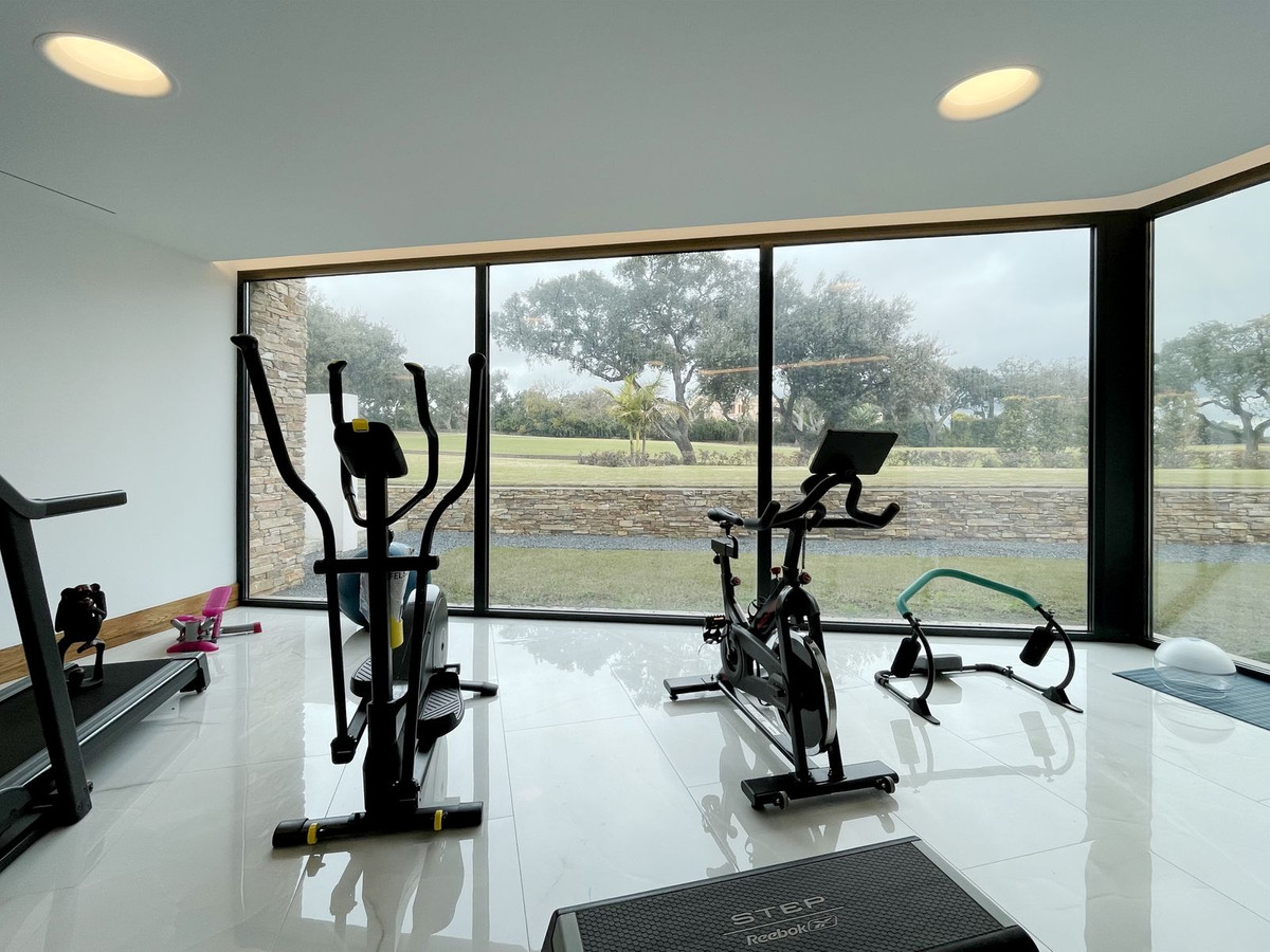 6 Bedroom Villa in San Roque - Photo 67