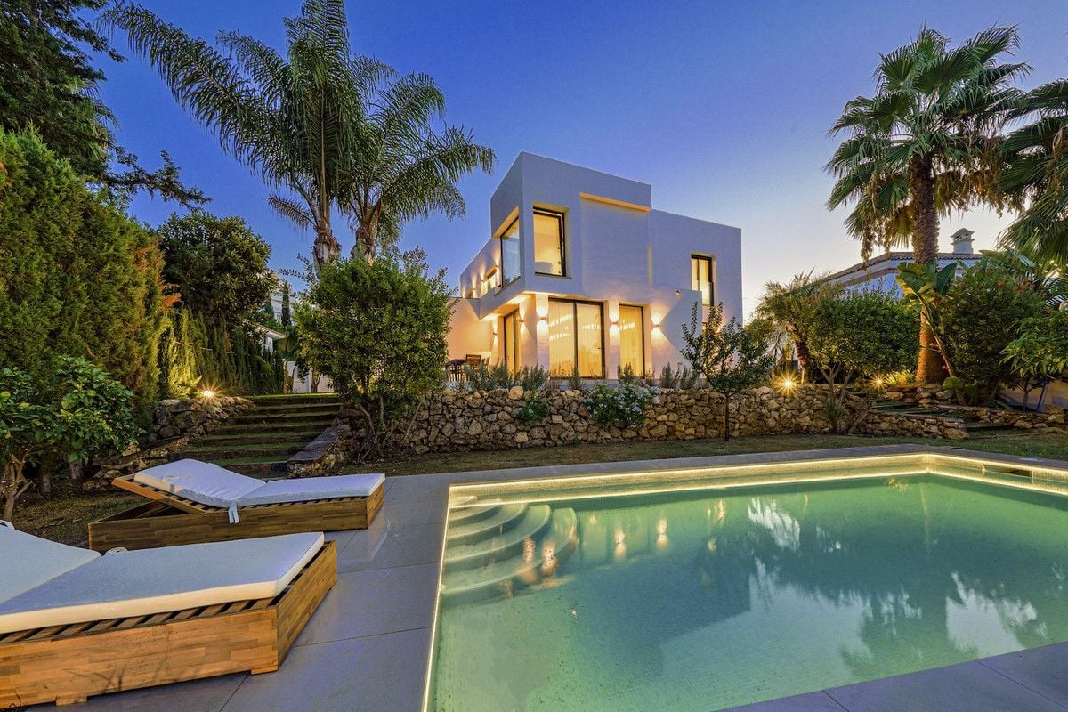 Villa in Nueva Andalucia