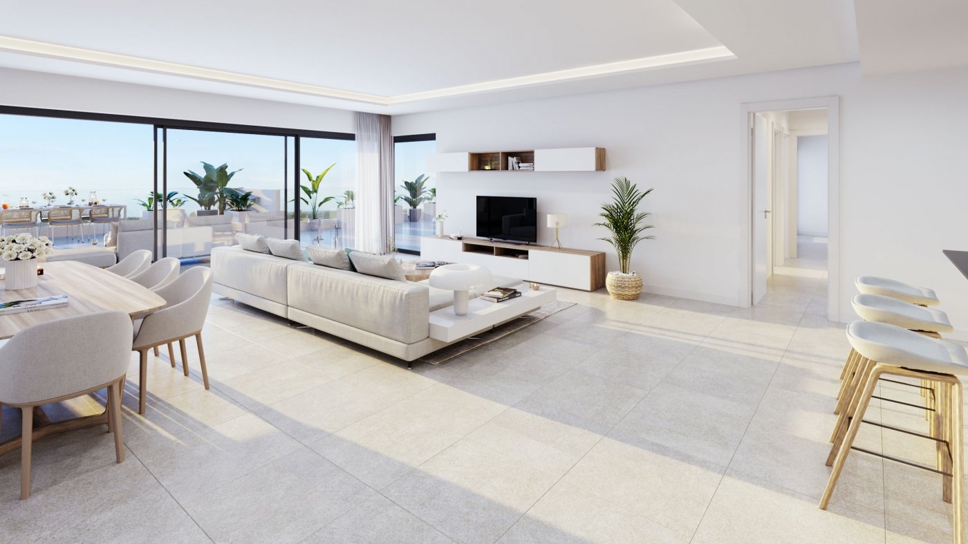 3 Bedroom Apartment in Estepona - Photo 2