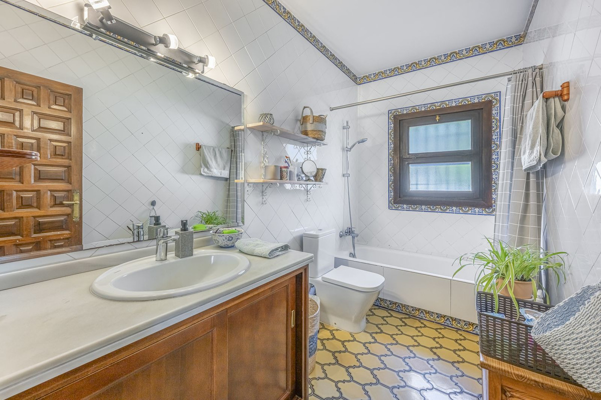 3 Bedroom Villa in San Pedro de Alcántara - Фото 12