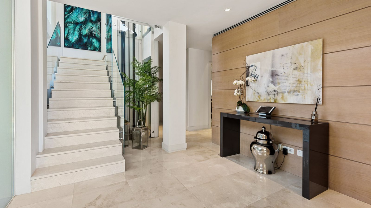4 Bedroom Villa in Marbella - Photo 16