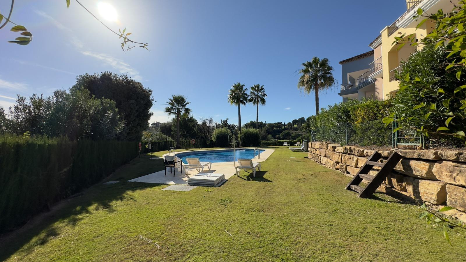 3 Bedroom Apartment in Benahavís - Photo 6
