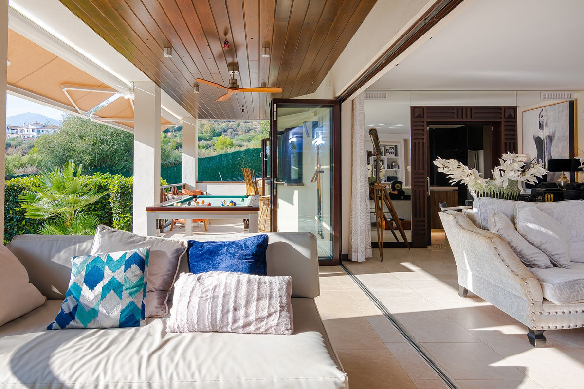 6 Bedroom Villa in Marbella - Photo 13