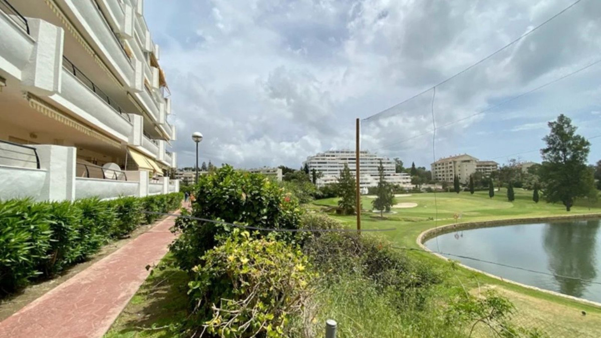 3 Bedroom Apartment in San Pedro de Alcántara - Photo 13