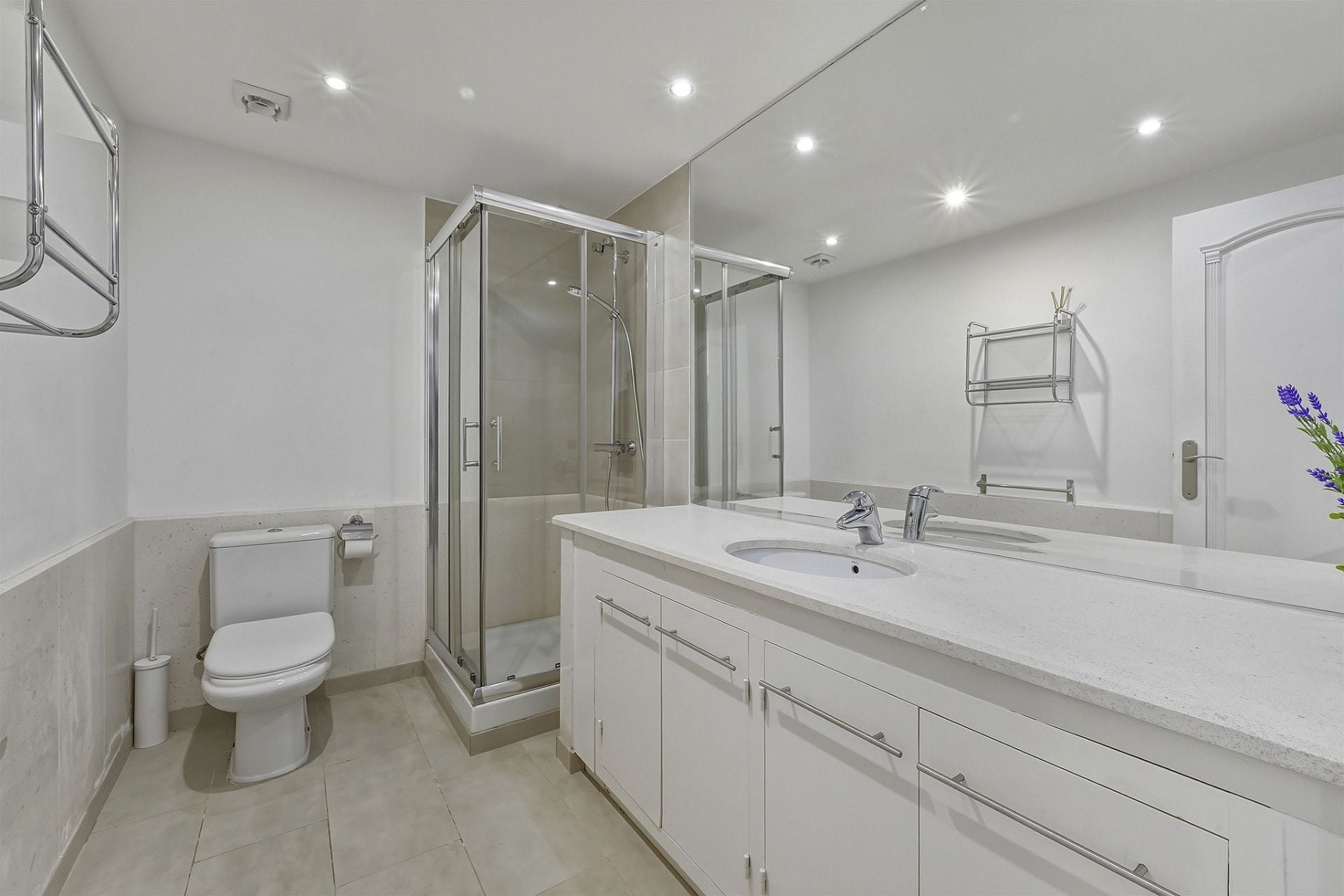8 Bedroom Villa in Marbella - Photo 18