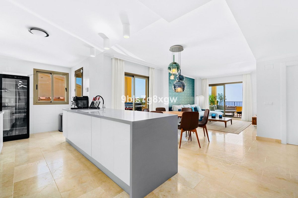3 Bedroom Apartment in Benahavís - Фото 5