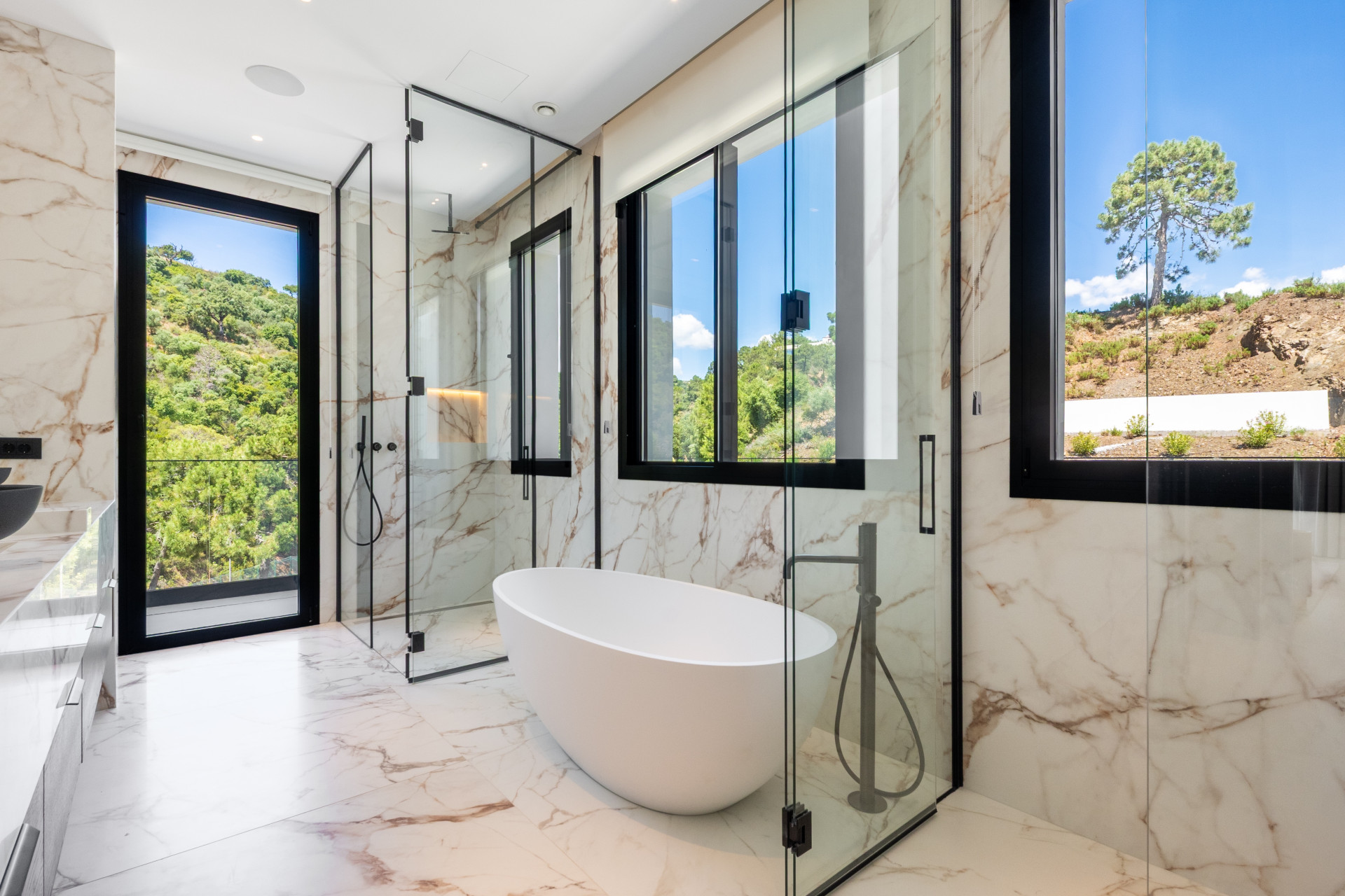 8 Bedroom Villa in Benahavís - Foto 12