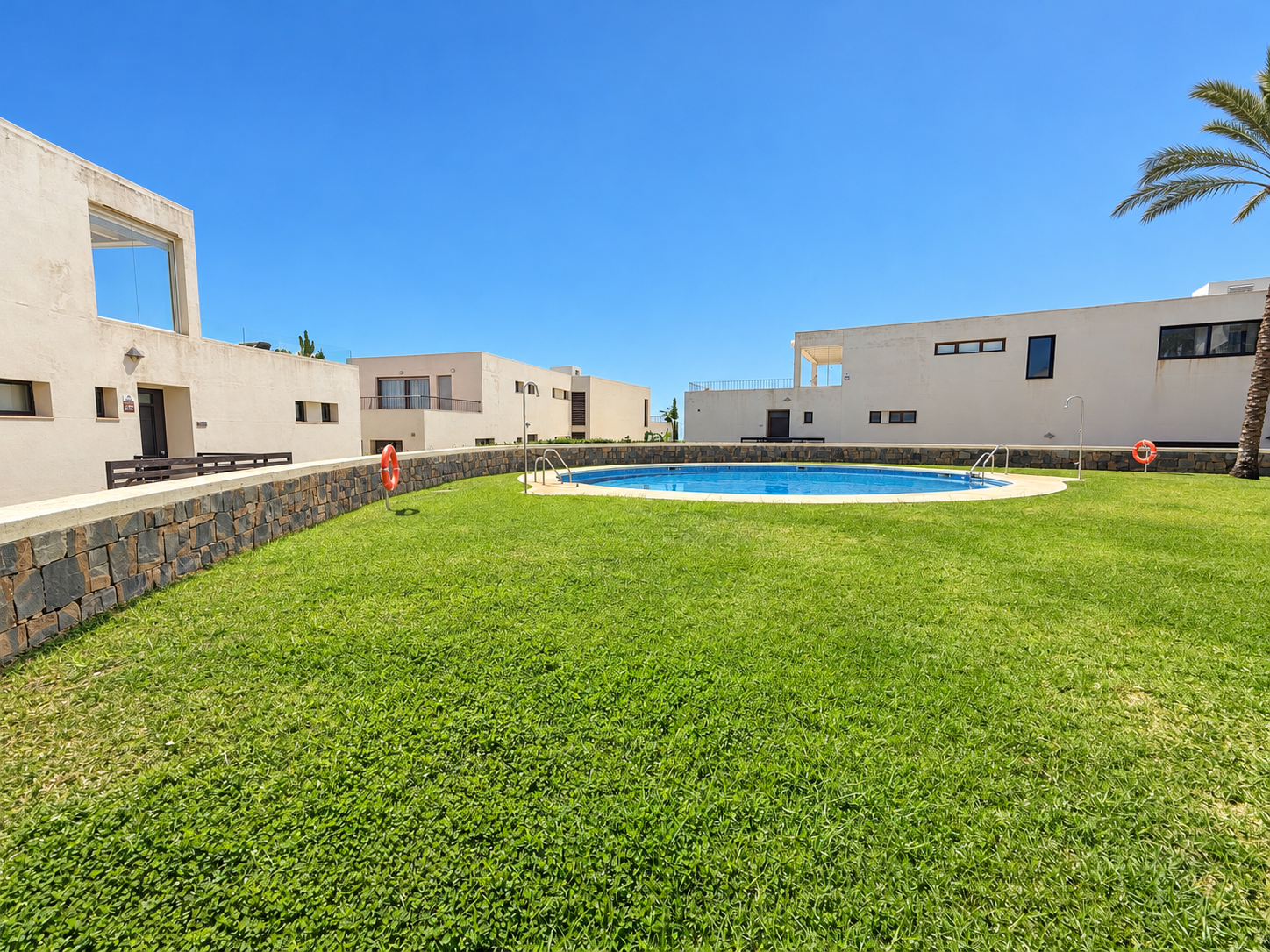 3 Bedroom Apartment in Marbella - Photo 4