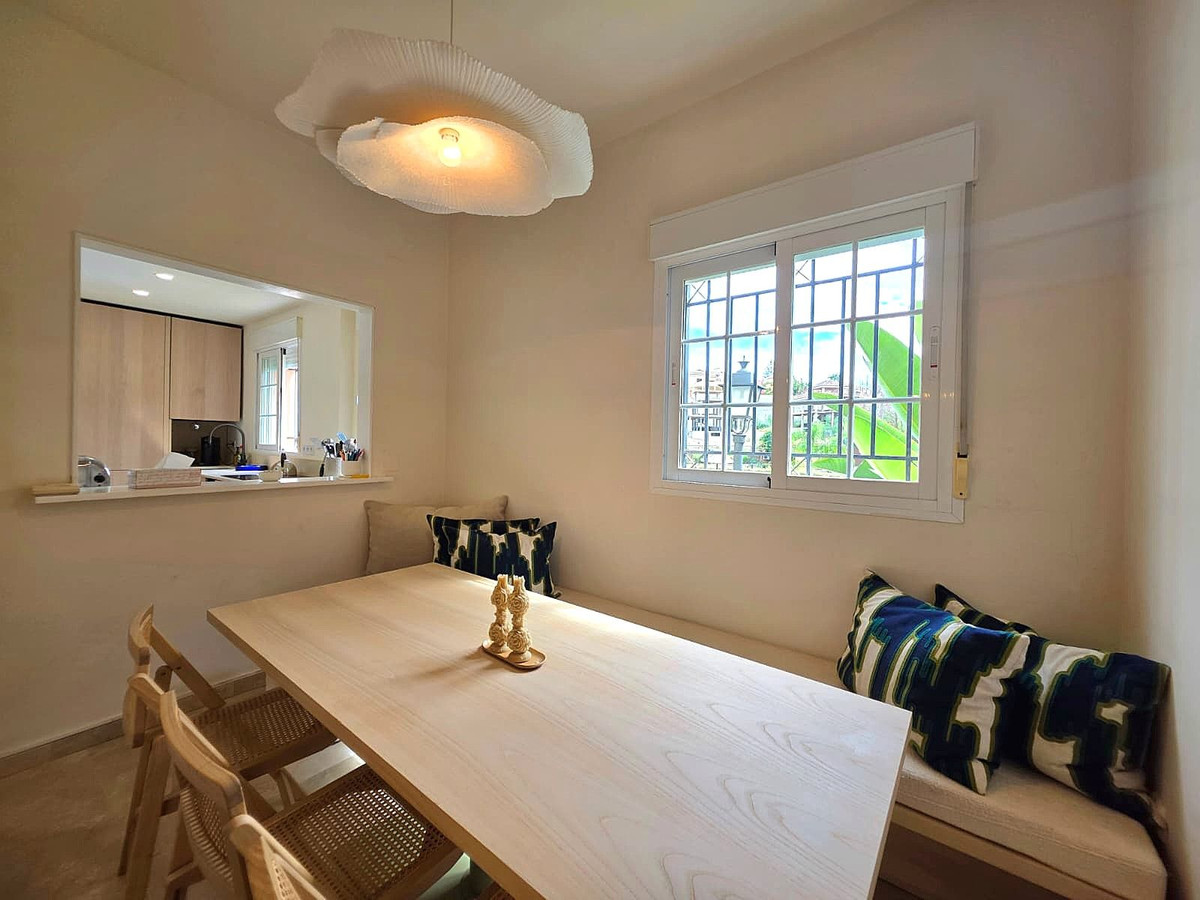 3 Bedroom Apartment in Marbella - Photo 10
