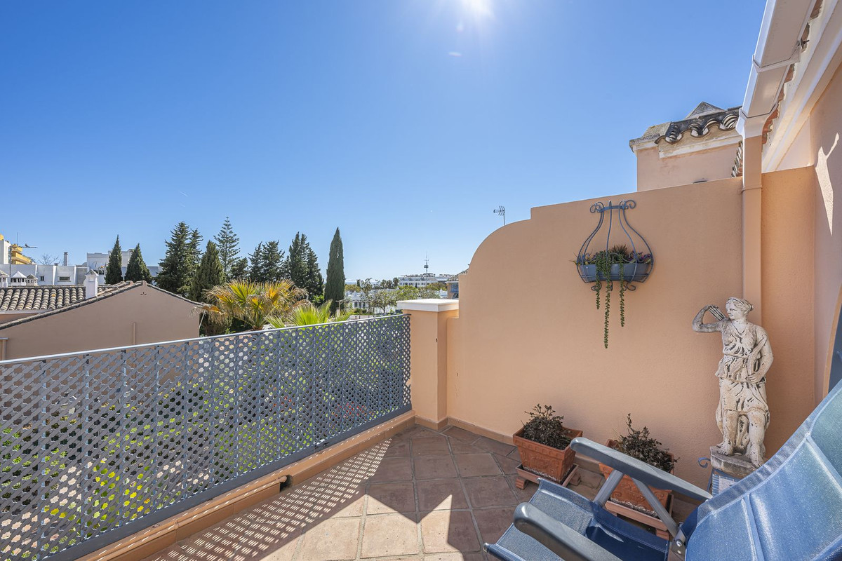 3 Bedroom Townhouse in Marbella - Photo 26