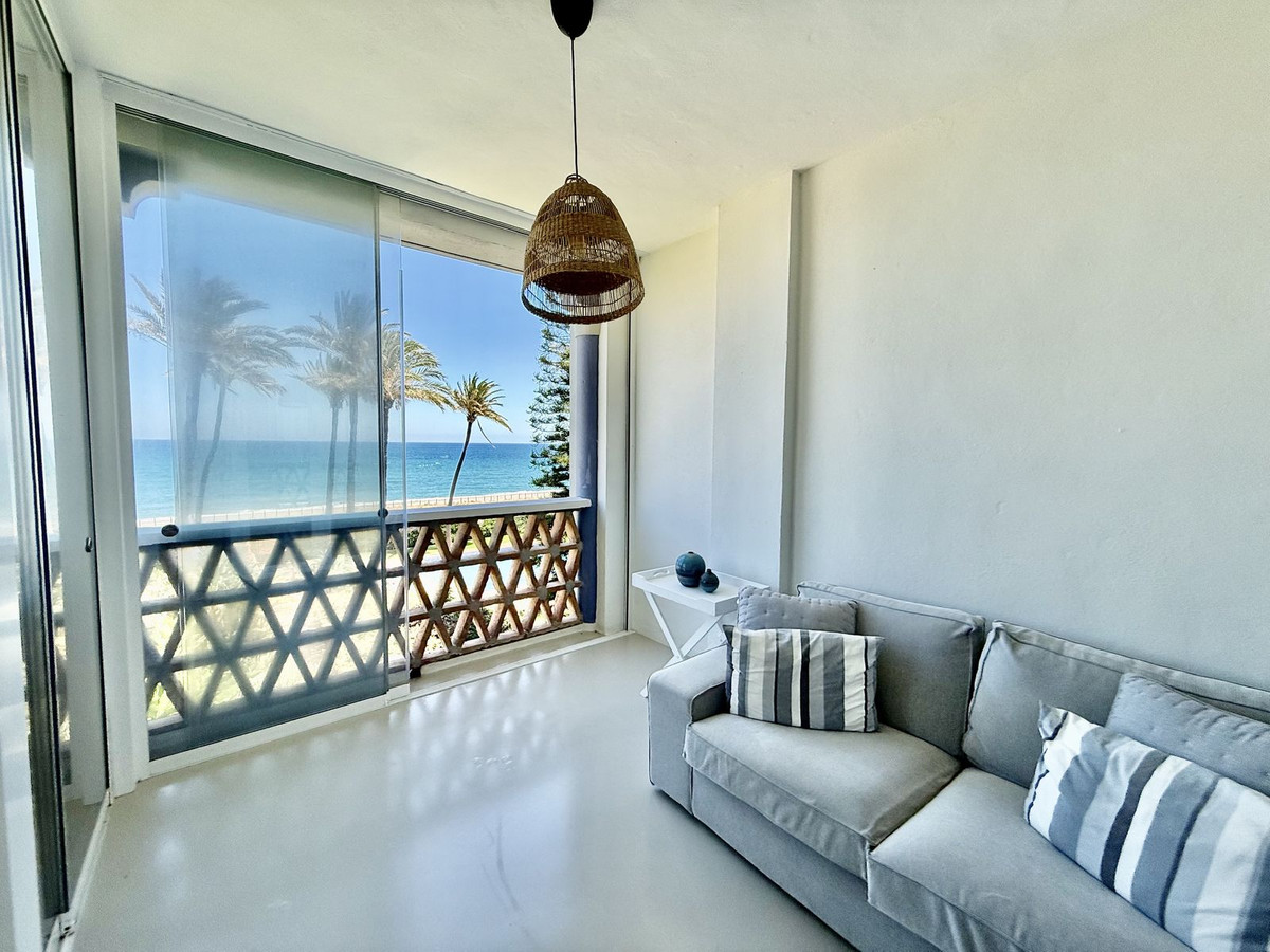 3 Bedroom Penthouse in Casares - Photo 24