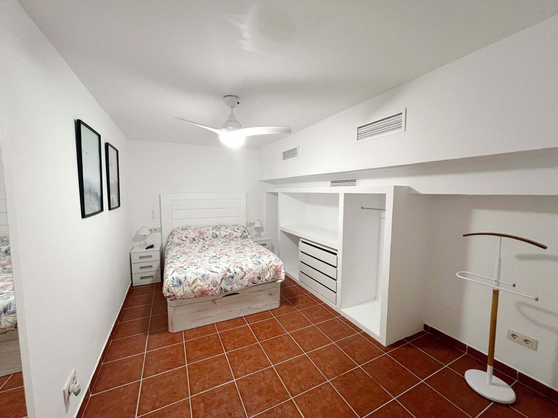 4 Bedroom Apartment in Marbella - Photo 18