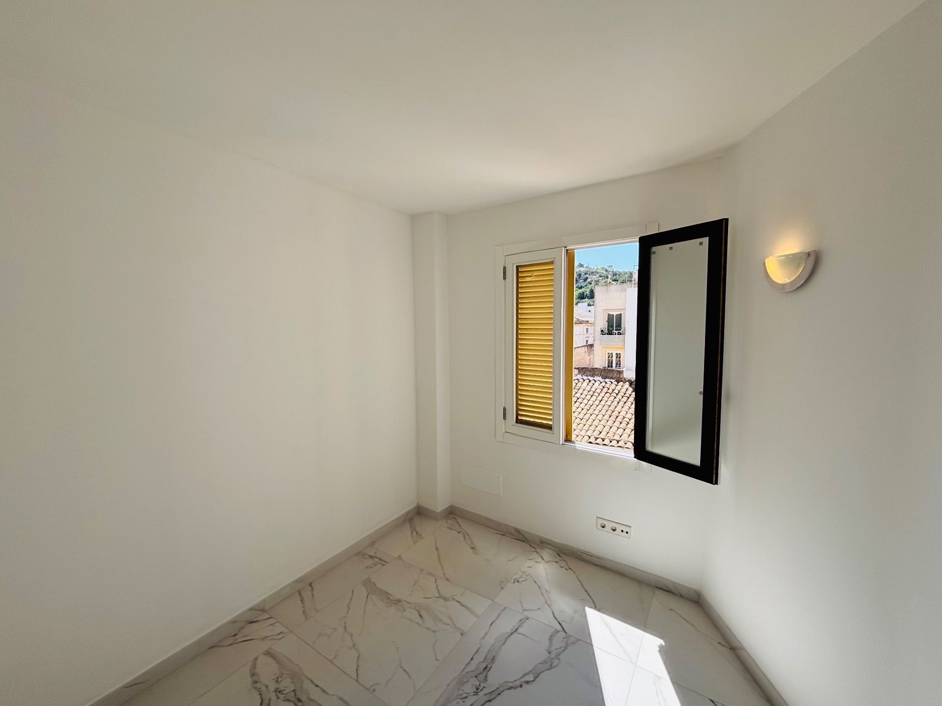 Piso de 5 dormitorios en Baleares – Foto 12