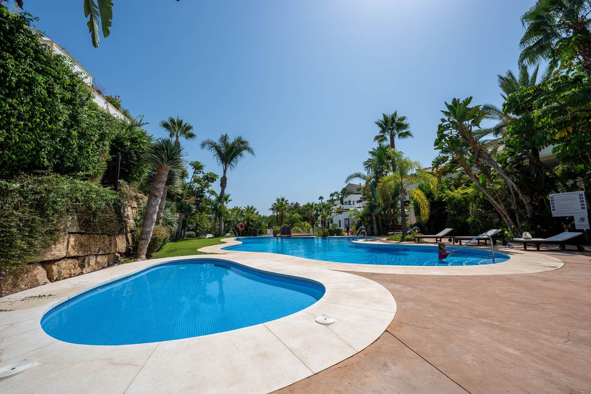 2 Bedroom Apartment in Marbella - Photo 37