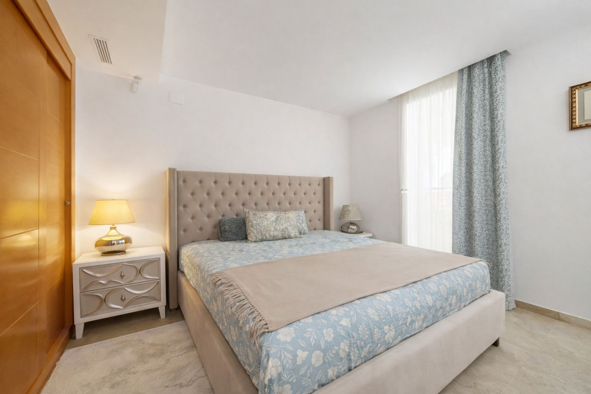 2 Bedroom Apartment in Benahavís - Foto 8