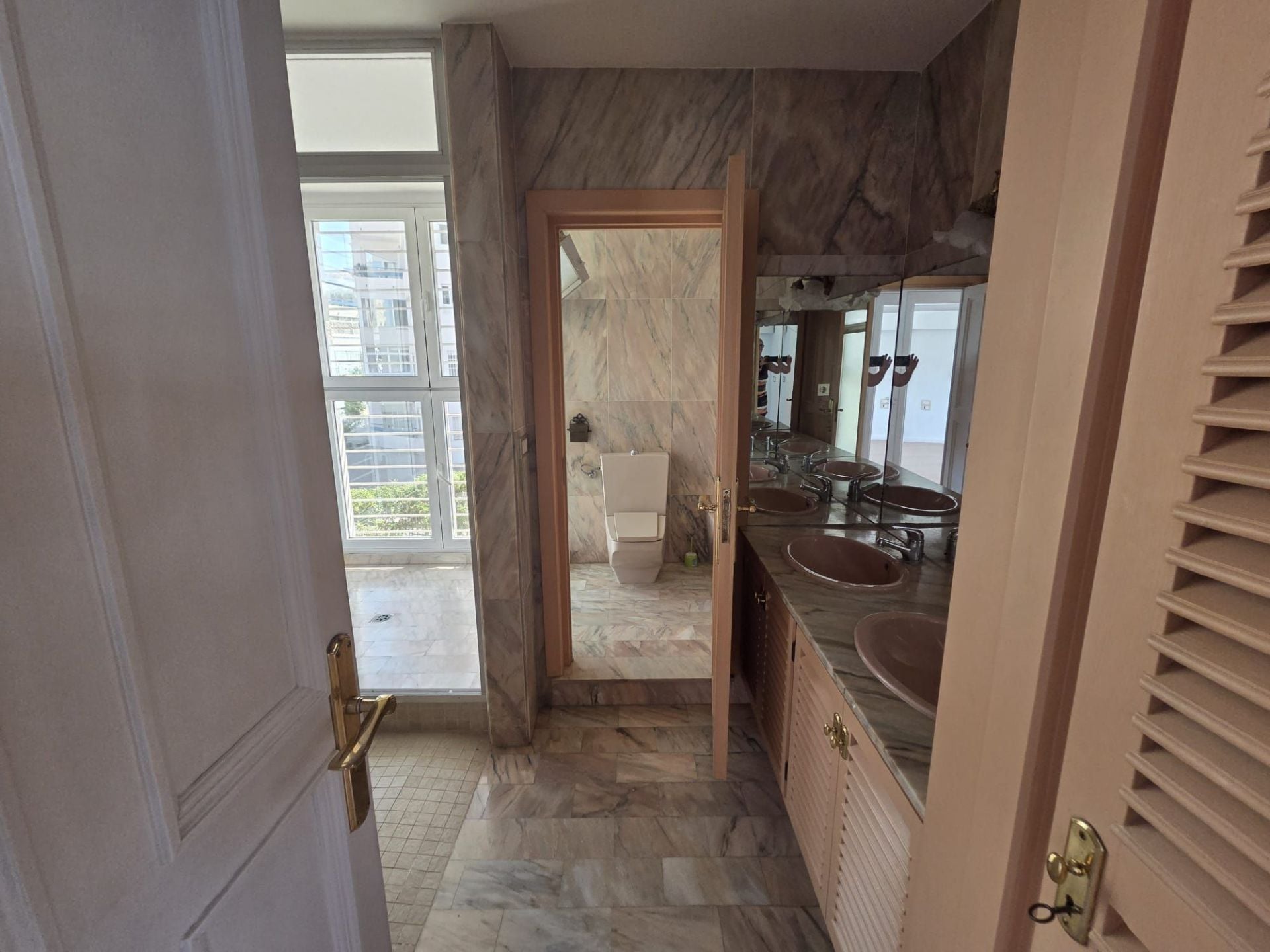4 Bedroom Villa in Fuengirola - Photo 12