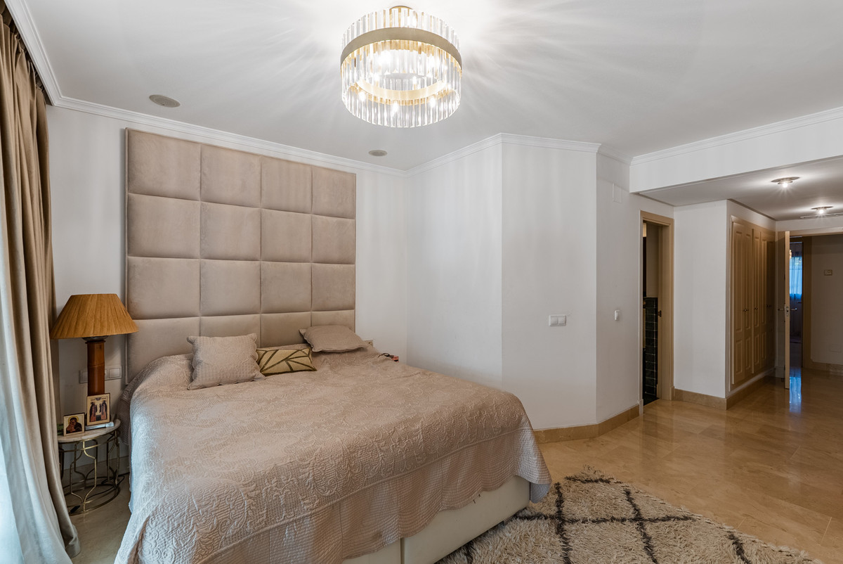 2 Bedroom Apartment in Marbella - Foto 13