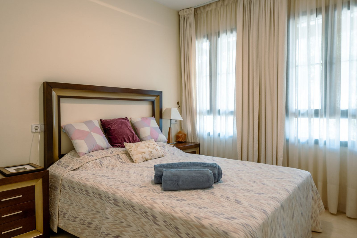 3 Bedroom Apartment in Benahavís - Photo 25