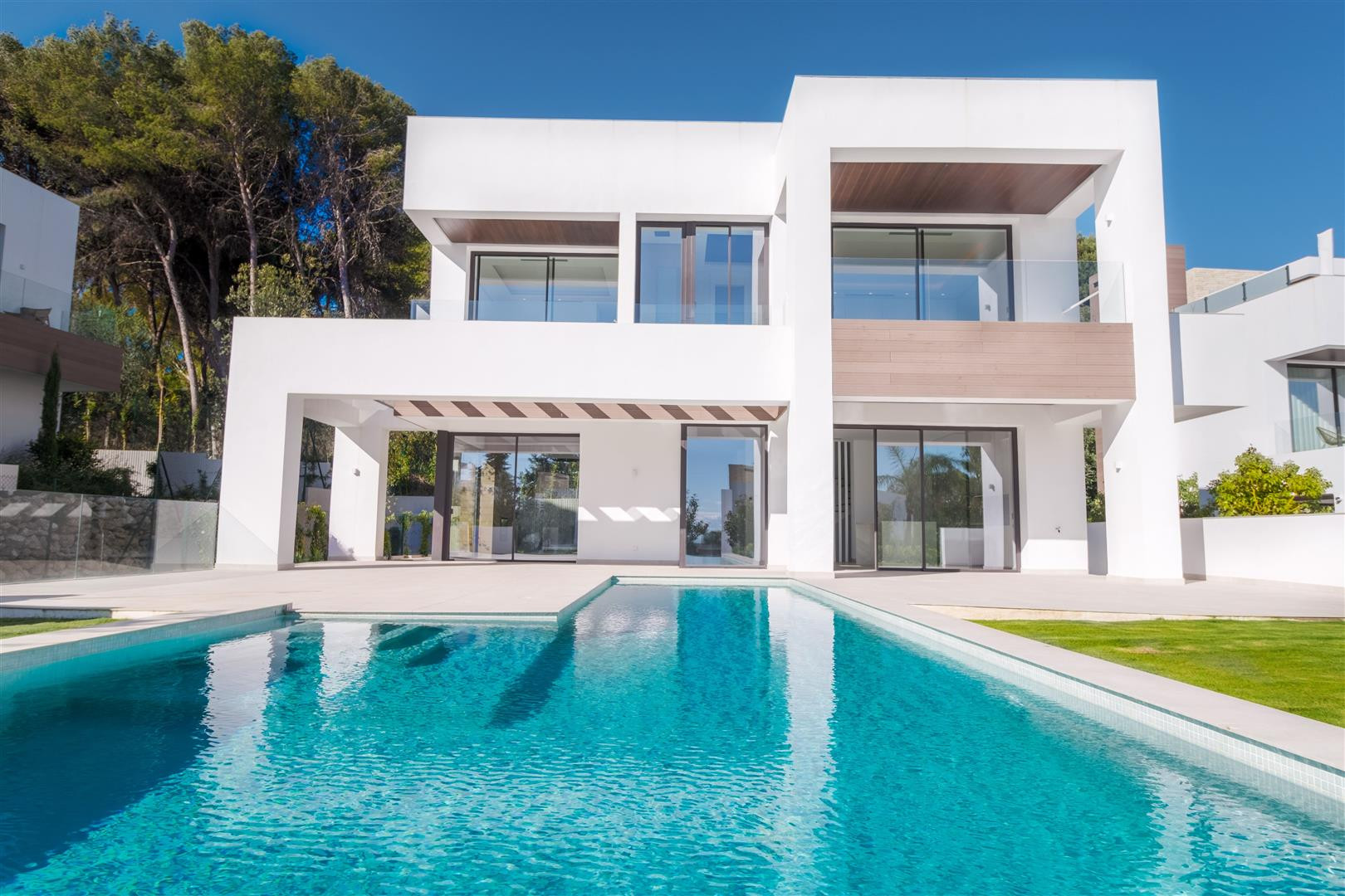 Villa in Nueva Andalucia
