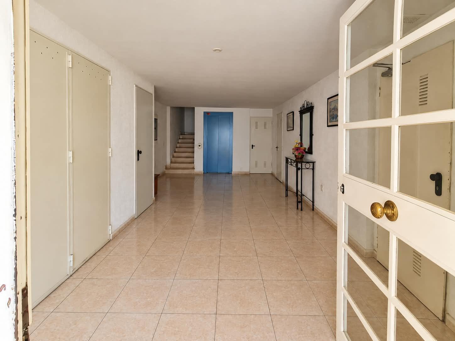 2 Bedroom Apartment in Benalmádena - Photo 13
