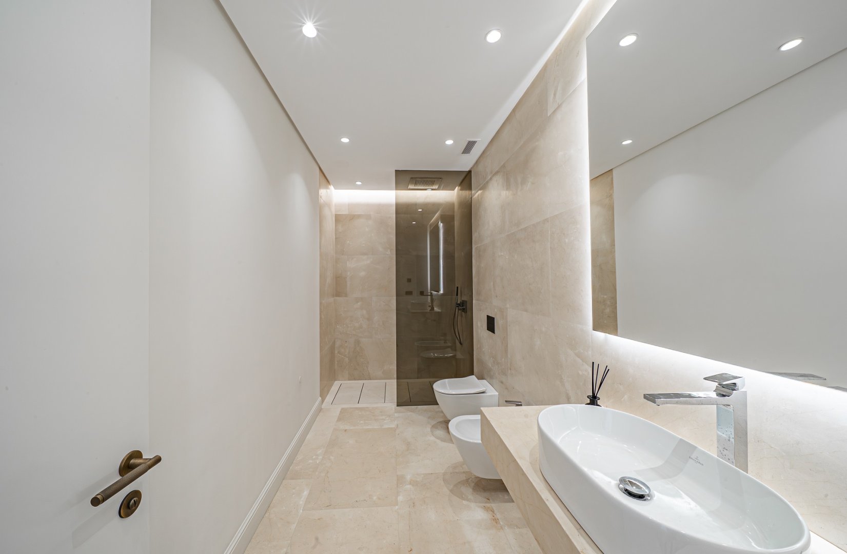 6 Bedroom Villa in Marbella - Photo 6