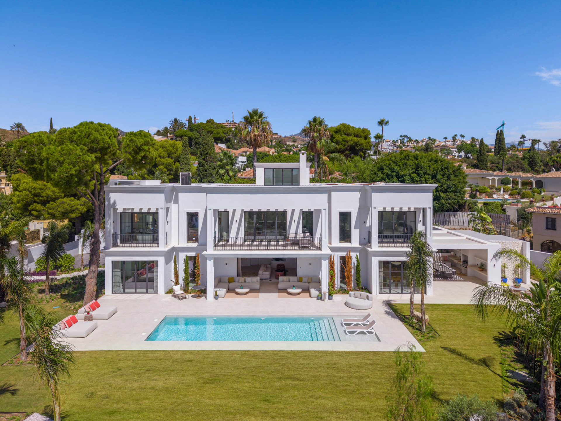 8 Bedroom Villa in Benahavís