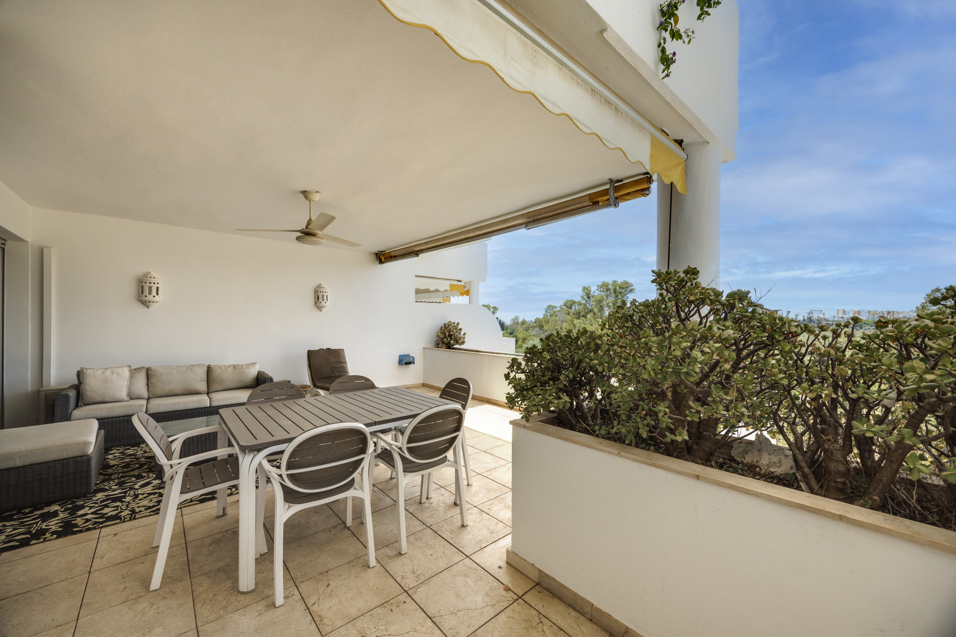 2 Bedroom Apartment in San Pedro de Alcántara - Photo 18