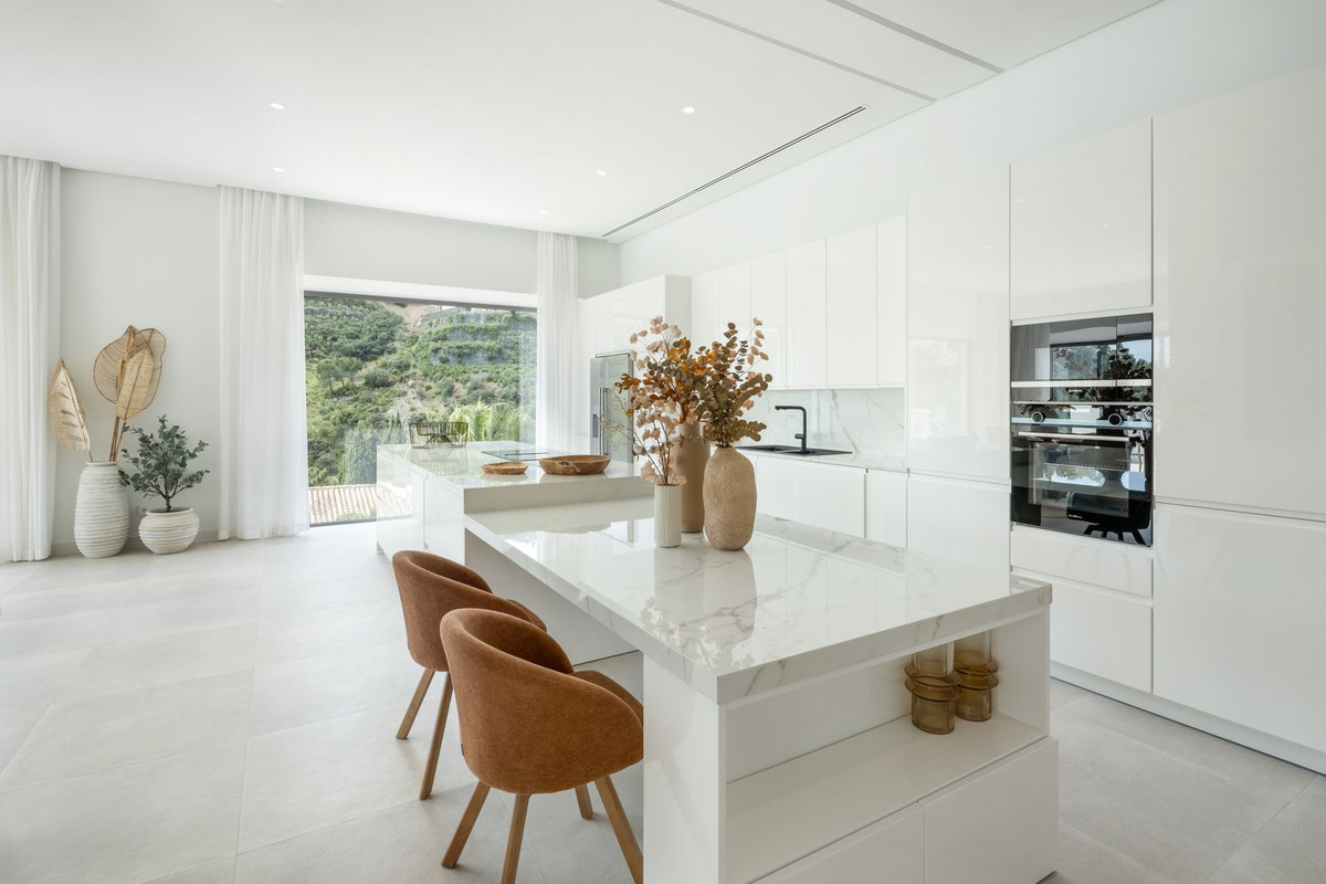 5 Bedroom Villa in Benahavís - Foto 4