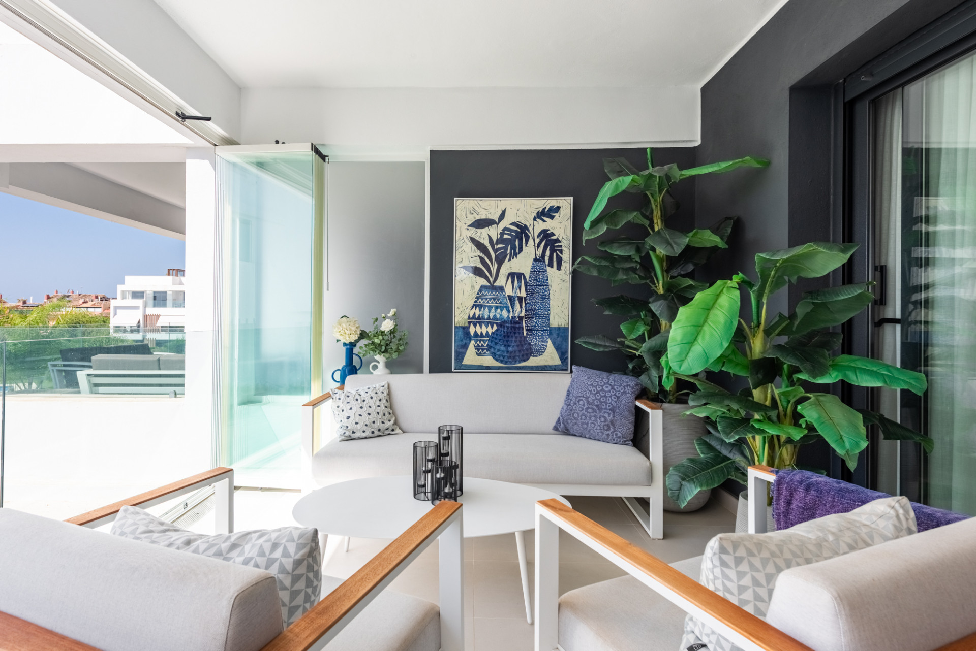 3 Bedroom Apartment in Estepona - Photo 8