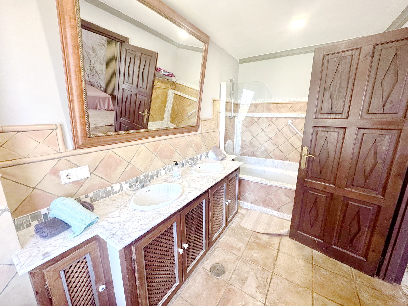 6 Bedroom Villa in Marbella - Foto 29
